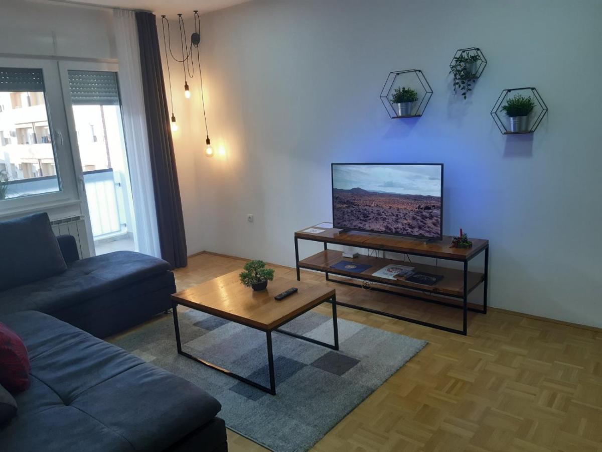 For5 Apartment Dakovo Exterior photo