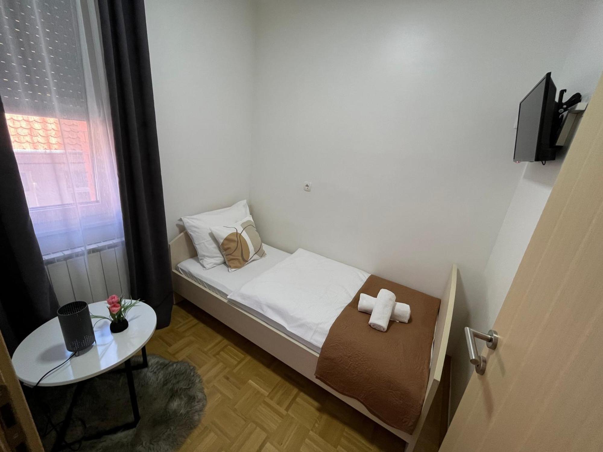 For5 Apartment Dakovo Exterior photo