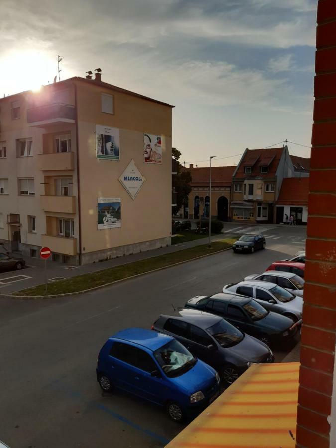 For5 Apartment Dakovo Exterior photo